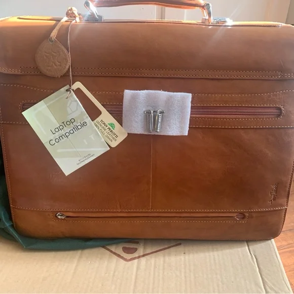 Brown Leather Laptop Bag with Structured Design - Picture 2 of 16